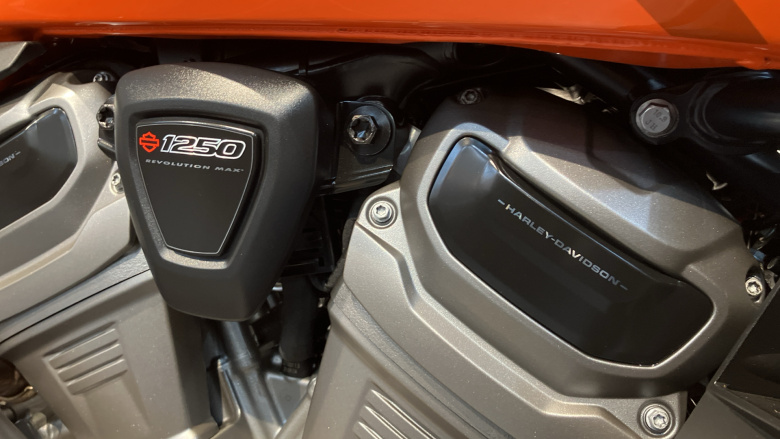 Harley-Davidson Pan America RA1250 Vivid Black (21MY)